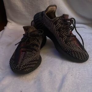 Yeezy yecheil reflective